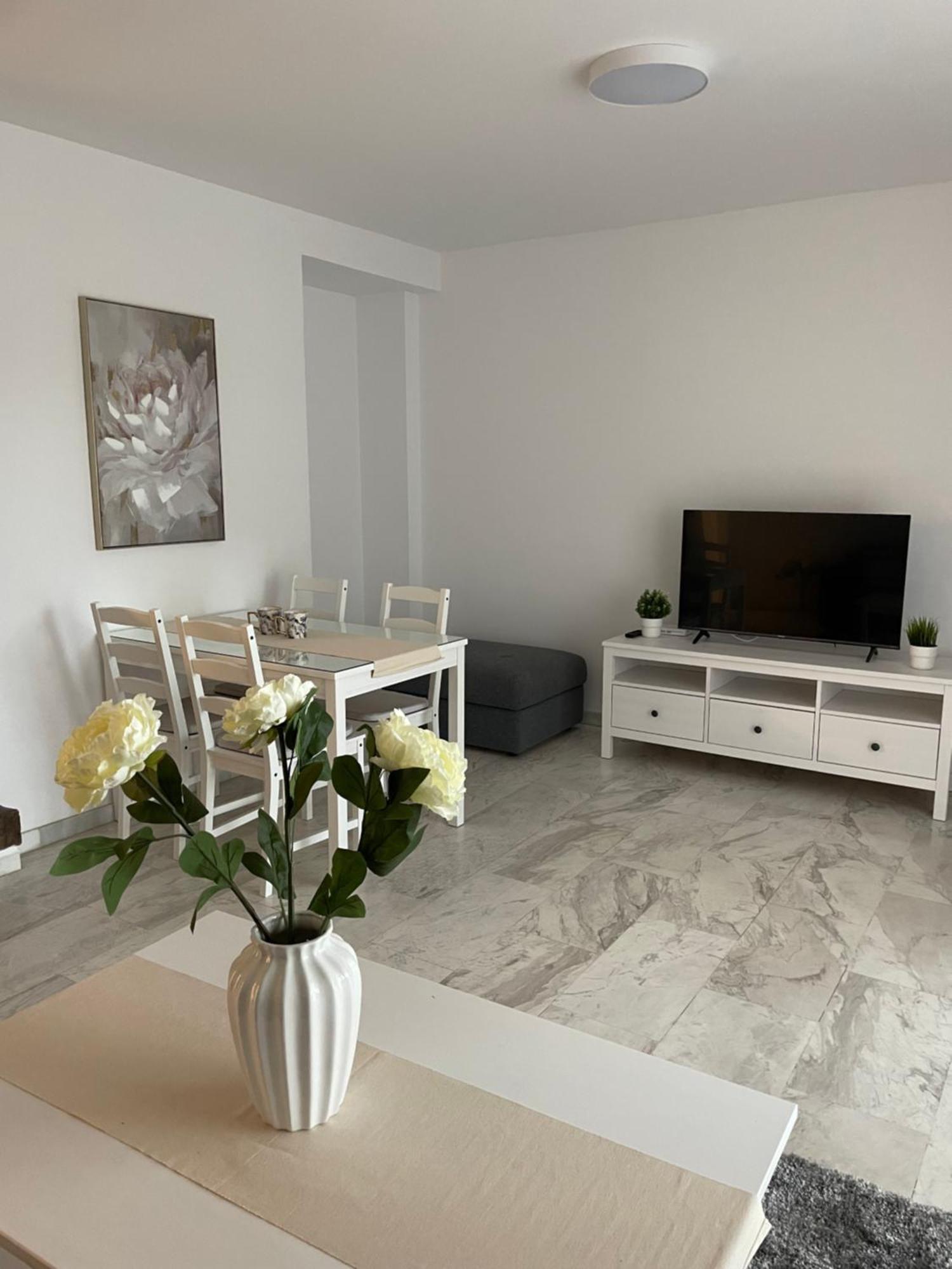 Jardines Apartment Sitio de Calahonda ภายนอก รูปภาพ